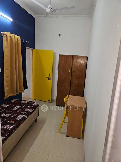 PG for Girls in Saket