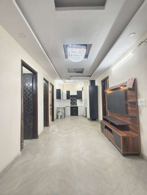 3 BHK Flat In Builder Floor  For Sale  In Old Mahavir Nagar