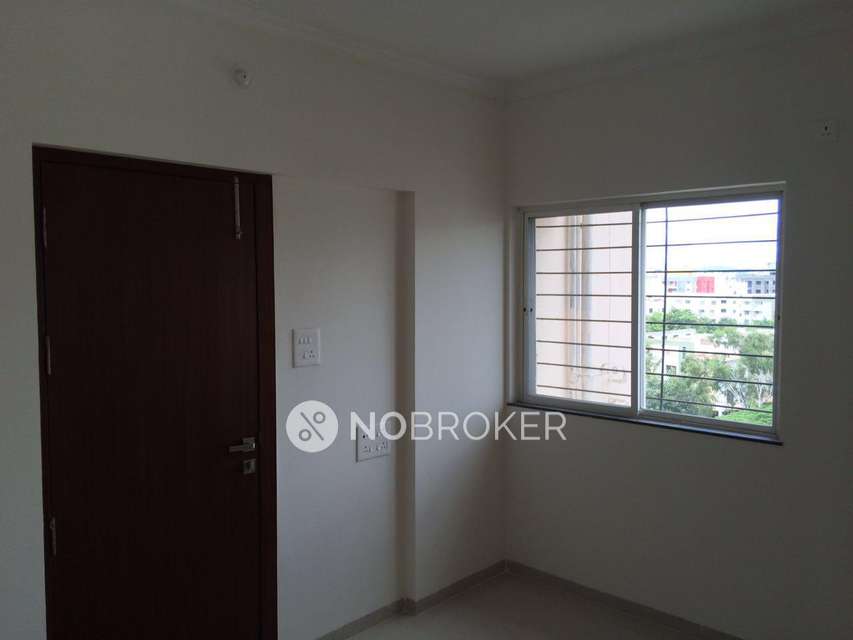 1 BHK Flat In Wakad Centre Society For Sale  In Wakad