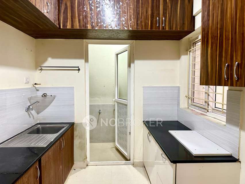 2 BHK Flat In Sk Silver Mist Appartment,  For Sale  In Singasandra