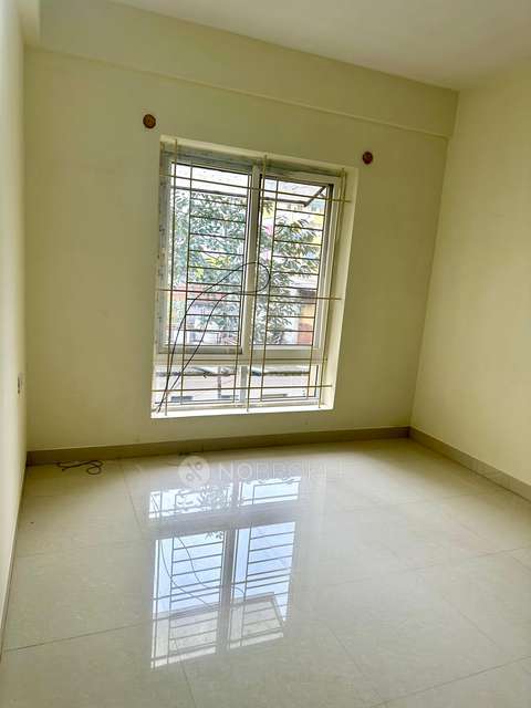 2 BHK Flat In Sk Silver Mist Appartment,  For Sale  In Singasandra