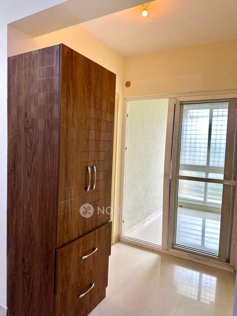 2 BHK Flat In Sk Silver Mist Appartment,  For Sale  In Singasandra