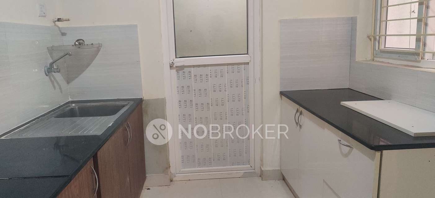 2 BHK Flat In Sk Silver Mist Appartment,  For Sale  In Singasandra