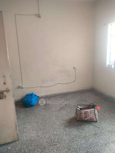 Single Room for Male In 1 BHK  In Karve Nagar