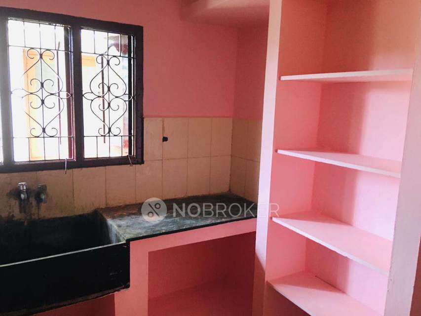 2 BHK Flat In Krishna Apartment For Sale  In Urapakkam