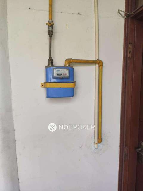 2 BHK Flat In Freedom Fighters Enclave For Sale  In Sainik Farm