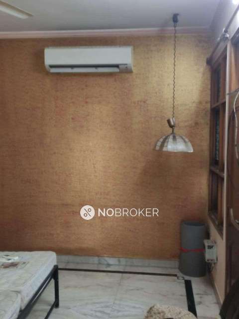 2 BHK Flat In Freedom Fighters Enclave For Sale  In Sainik Farm