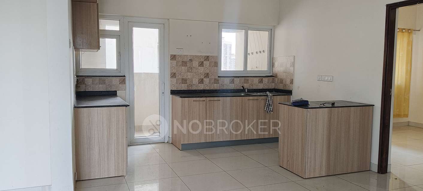 3 BHK Flat In Purva Silversands Emerald Bay for Rent  In Mundhwa