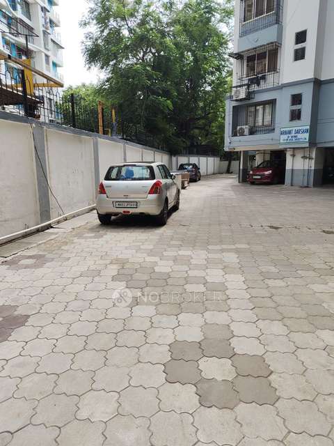 3 BHK Flat In Arihant Darshan Chs For Sale  In Kandivali East