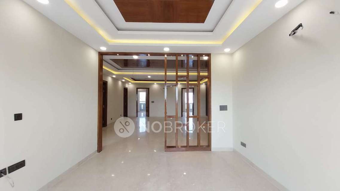 4 BHK Flat In Hbs Housing Colony For Sale  In Sector 28