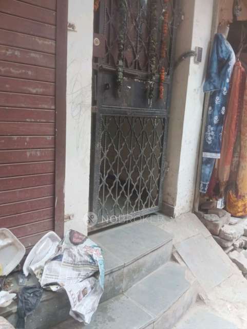 1 RK Flat for Rent  In Saket