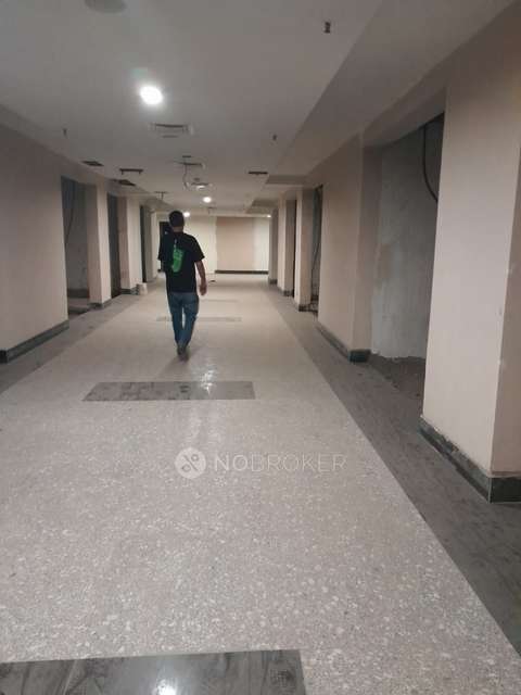 Shop in Sector 31, Greater_noida for sale 