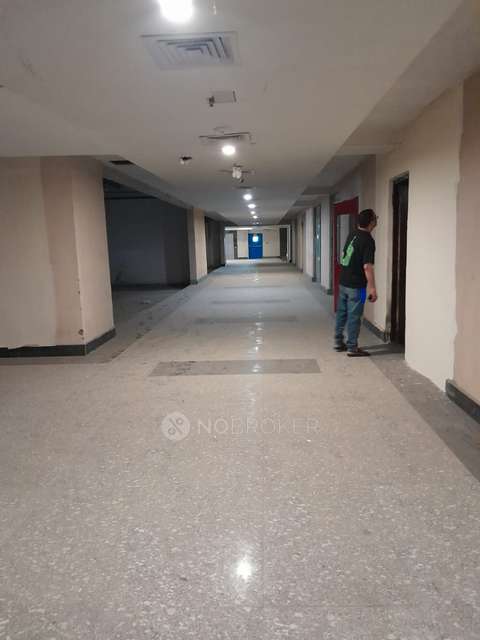 Shop in Sector 31, Greater_noida for sale 