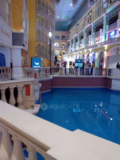 Shop in Sector 31, Greater_noida for sale 