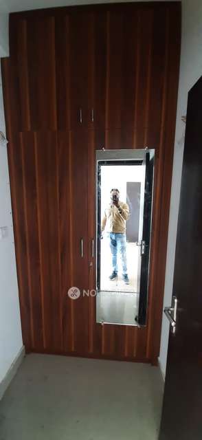 3 BHK Flat In Awho Shanti Vihar for Rent  In Sector-95