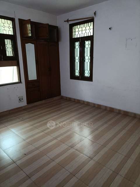 3 BHK Flat In Gateway Apartments for Rent  In Sector 51 Metro Station