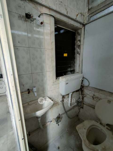 1 RK Flat In Thakur Bhuvan For Sale  In Koldongri