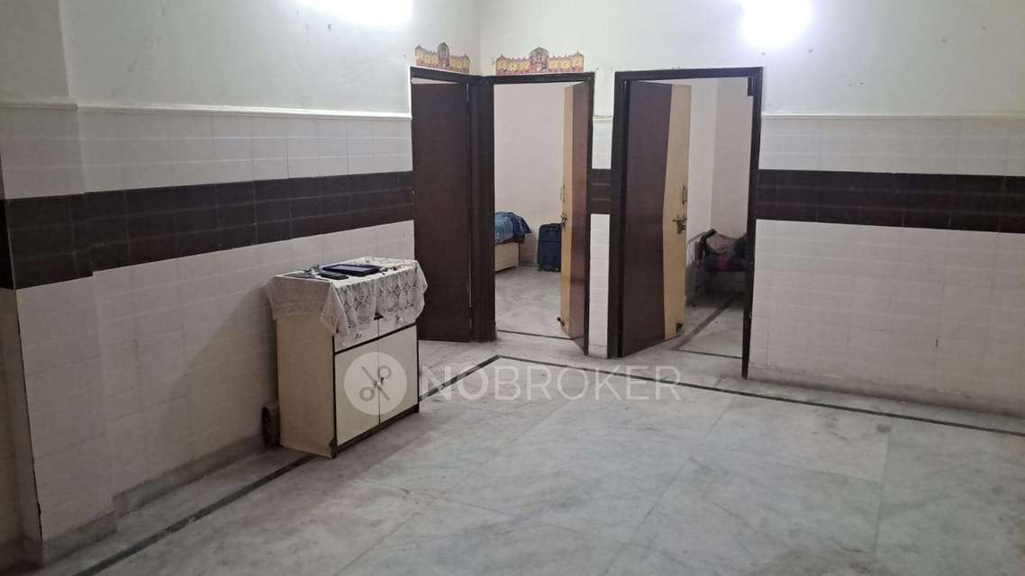 4 BHK Flat In Standalone Building  For Sale  In Uttam Nagar