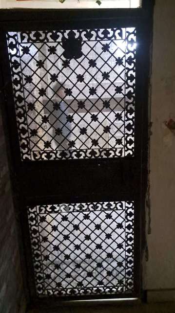 4 BHK Flat In Standalone Building  For Sale  In Uttam Nagar