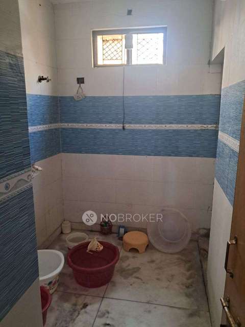 4 BHK Flat In Standalone Building  For Sale  In Uttam Nagar