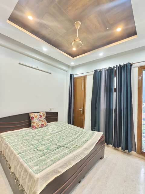 3 BHK House for Rent  In Kadipur Village, Sector 10