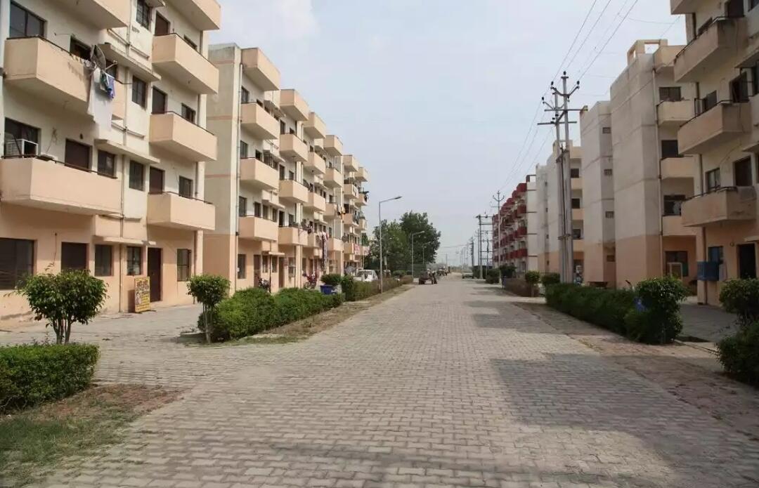 Land Craft Dinesh Nagar