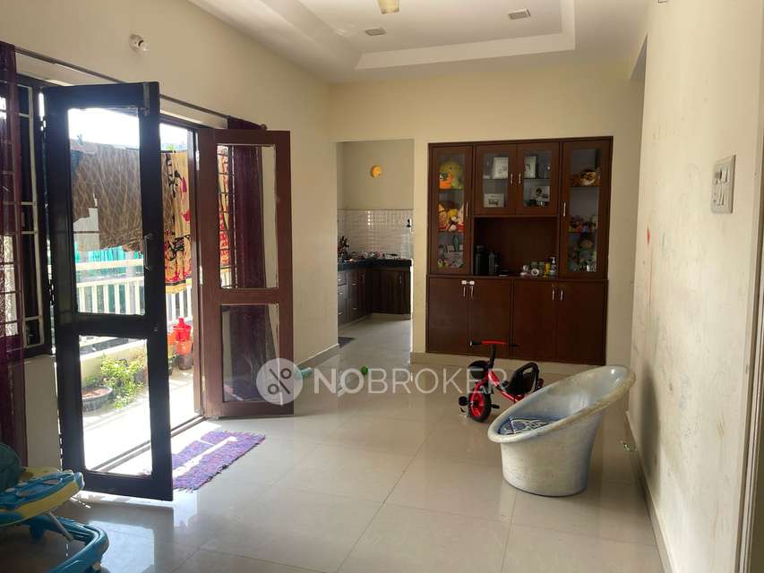 3 BHK Flat In Lakshmi Venkat Resedency for Rent  In Serilingampally