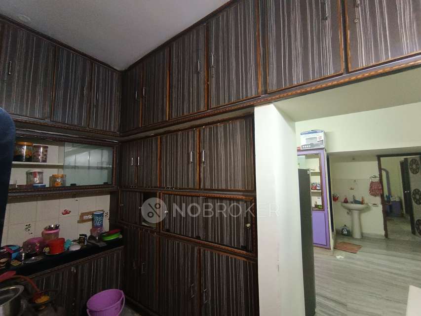 2 BHK Flat In Geetha Mohan Villa For Sale  In Gayatri Nagar