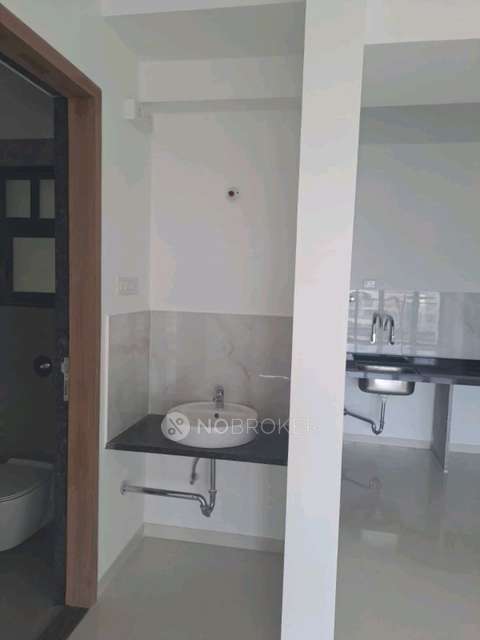 3 BHK Flat In Majestique Signature Towers for Rent  In Baner