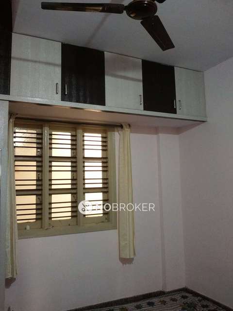 1 BHK Flat In Standalone Building  for Rent  In  Hsr Layout