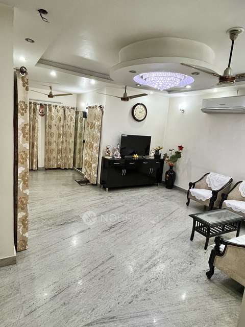 4 BHK Flat For Sale  In Krishna Nagar