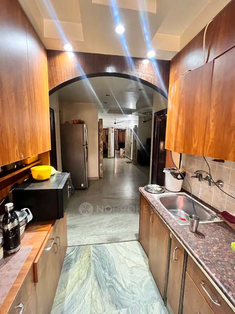 4 BHK Flat For Sale  In Krishna Nagar