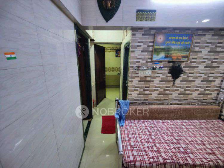 2 BHK Flat In Viceroy Building For Sale  In Dahisar East