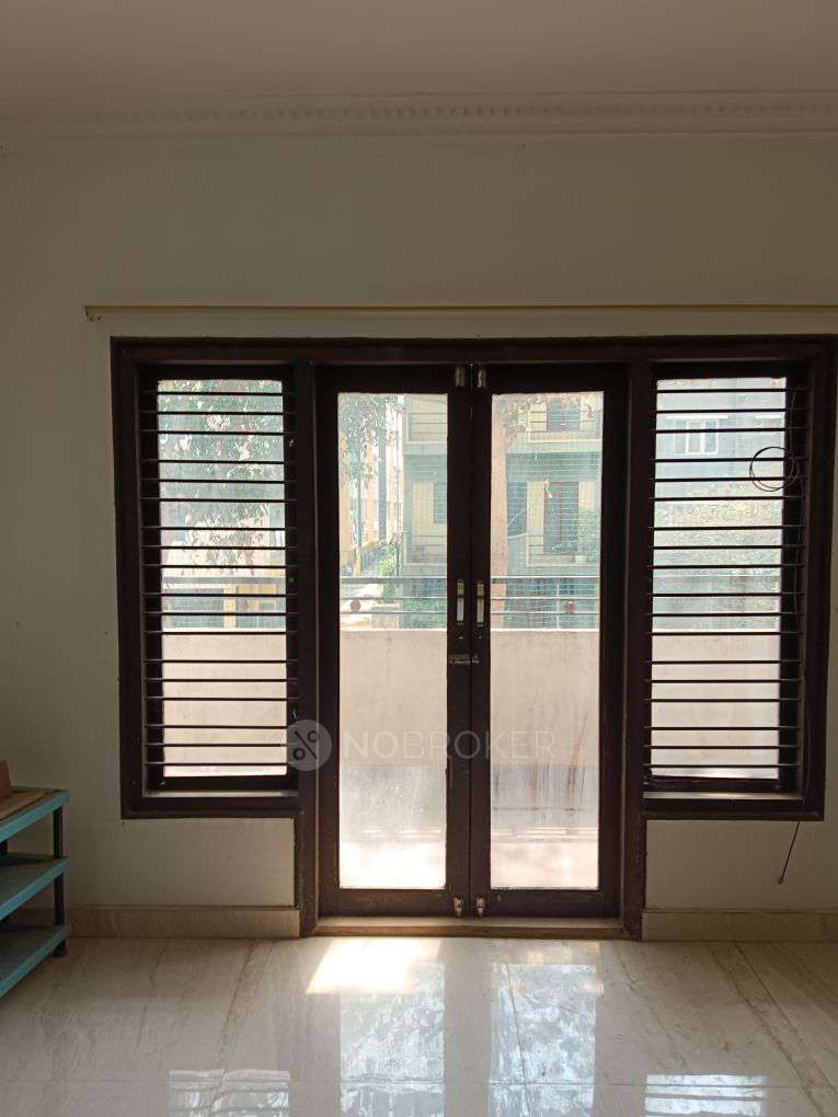 Aryan Fairy Apartment Thanisandra Without Brokerage Semifurnished 3 BHK Flat for Sale in