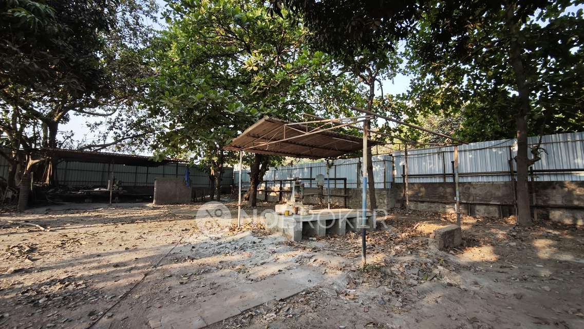 Godown/Warehouse in Malad West, Mumbai for Rent 