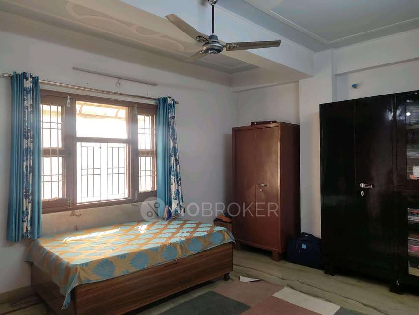 3 BHK Flat In Krishna Apartment For Sale  In Raj Nagar