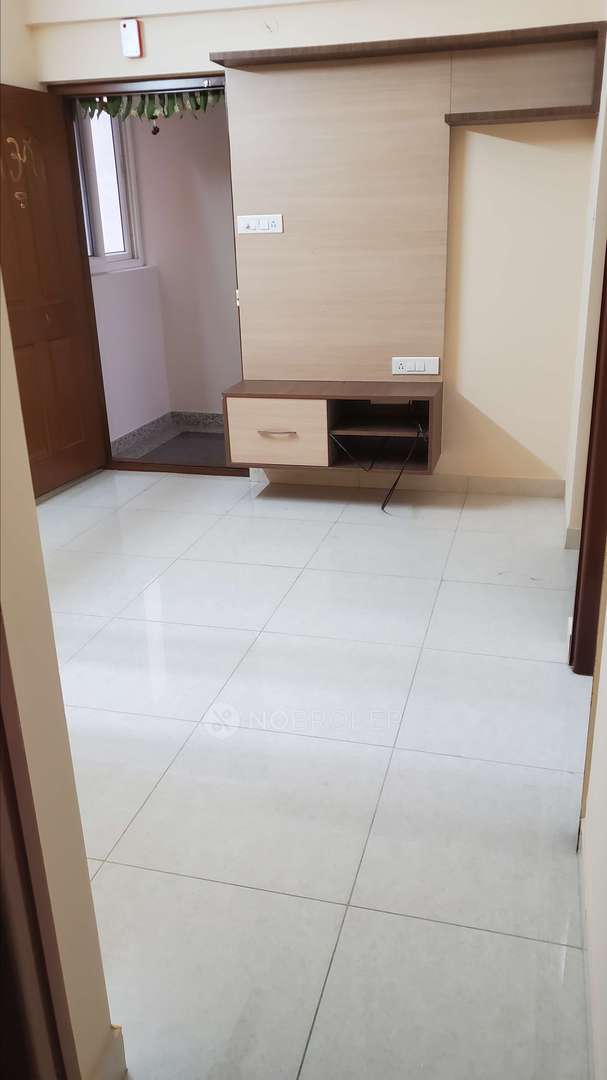 1 BHK Flat In Parthu Pearl for Rent  In Aecs Layout