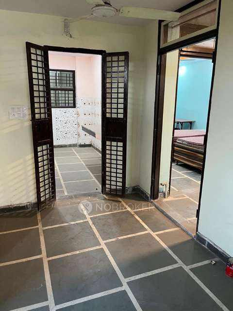 PG for Girls in Janakpuri