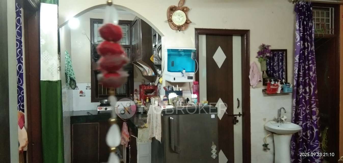 2 BHK Flat for Rent  In Raj Nagar