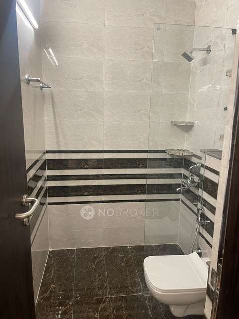 3 BHK Flat In Uppal Southend For Sale  In Sector 49