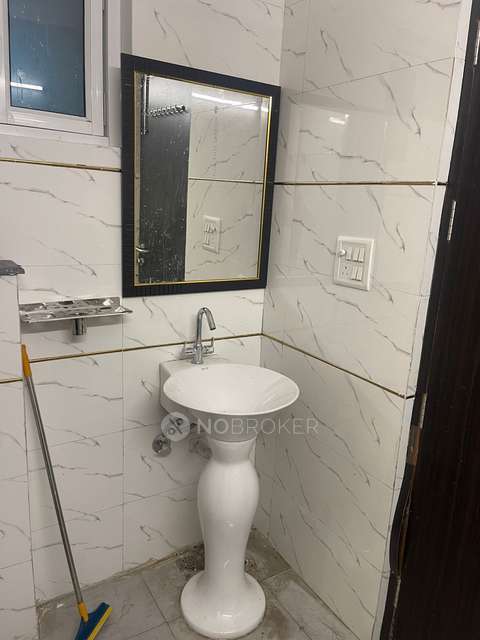 3 BHK Flat In Uppal Southend For Sale  In Sector 49