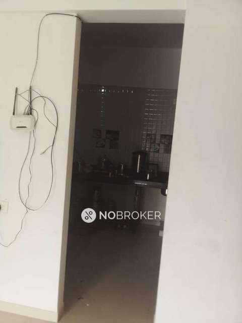 2 BHK Flat In Sherlyne Avenue For Sale  In Pisoli