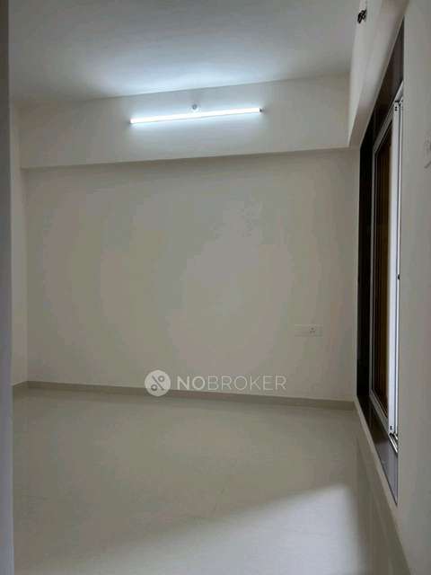 1 BHK Flat In Square One For Sale  In Kansai