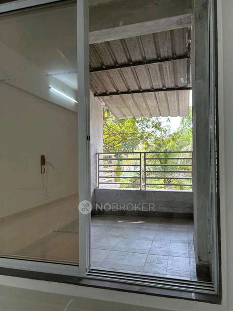 1 BHK Flat In Square One For Sale  In Kansai