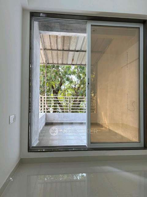 1 BHK Flat In Square One For Sale  In Kansai