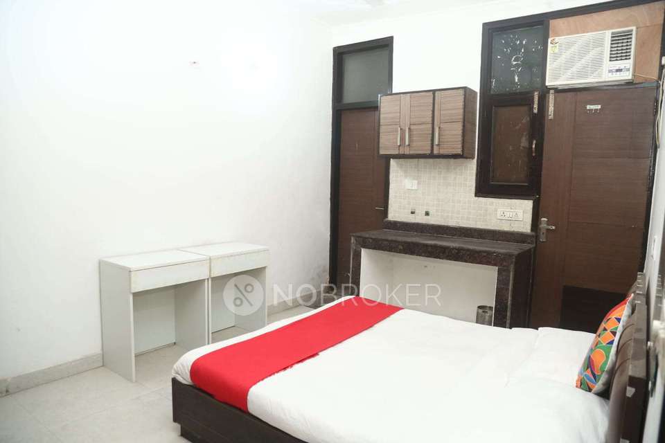 PG for Anyone in East Of Kailash