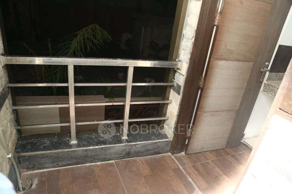 PG for Anyone in East Of Kailash