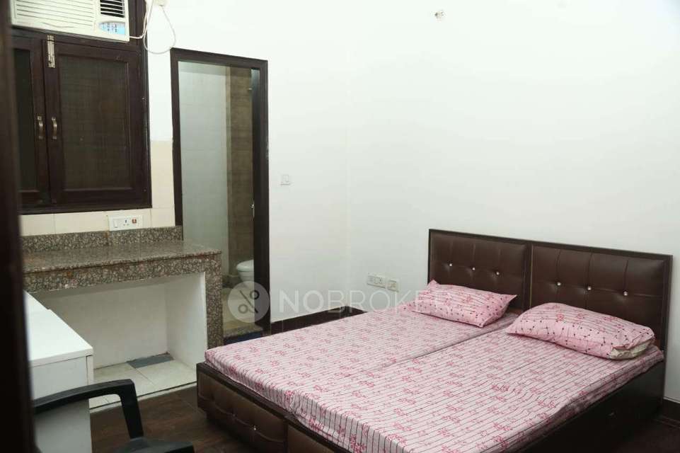 PG for Anyone in East Of Kailash