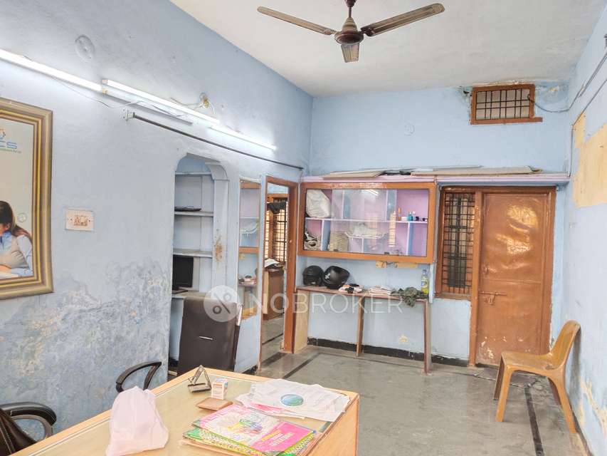 1 BHK Flat For Sale  In Nallakunta