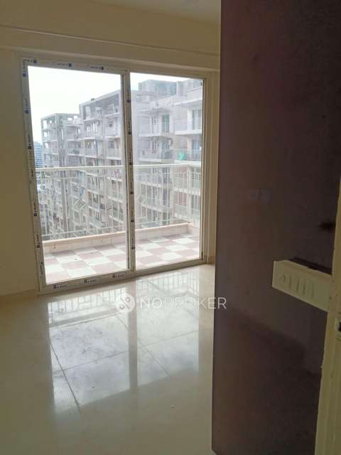 2 BHK Flat In Shree Vardhman Green Court For Sale  In Sector-90